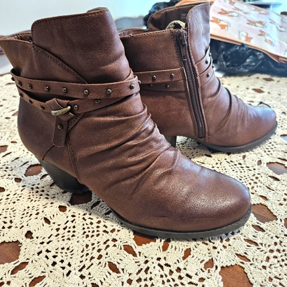 BareTraps brown booties size 7.5 - Picture 1 of 13